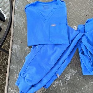 FIGS scrubs